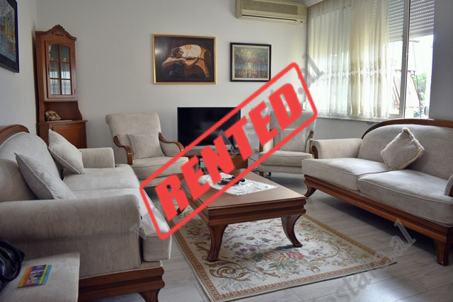 Apartament 2 + 1 me qera prane Parkut te Madh te Tiranes